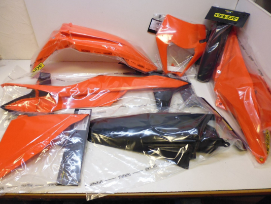 Verkleidungssatz Plastiksatz plastic kit passt an Ktm Exc 150 250 Tpi 20-21 r-sw