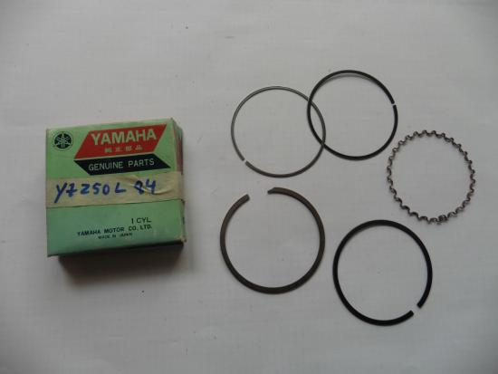 Kolbenringeset Standard piston rings kit passt an Yamaha Yz 250 XS 500 2F1-11610
