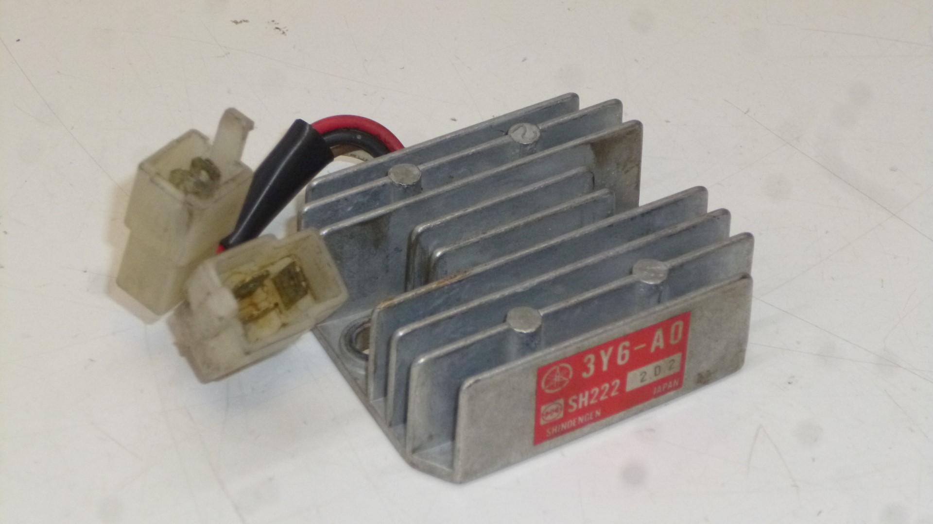 Spannungsregler Laderegler voltage regulator für Yamaha Sr 250 80-82 3Y6-AO