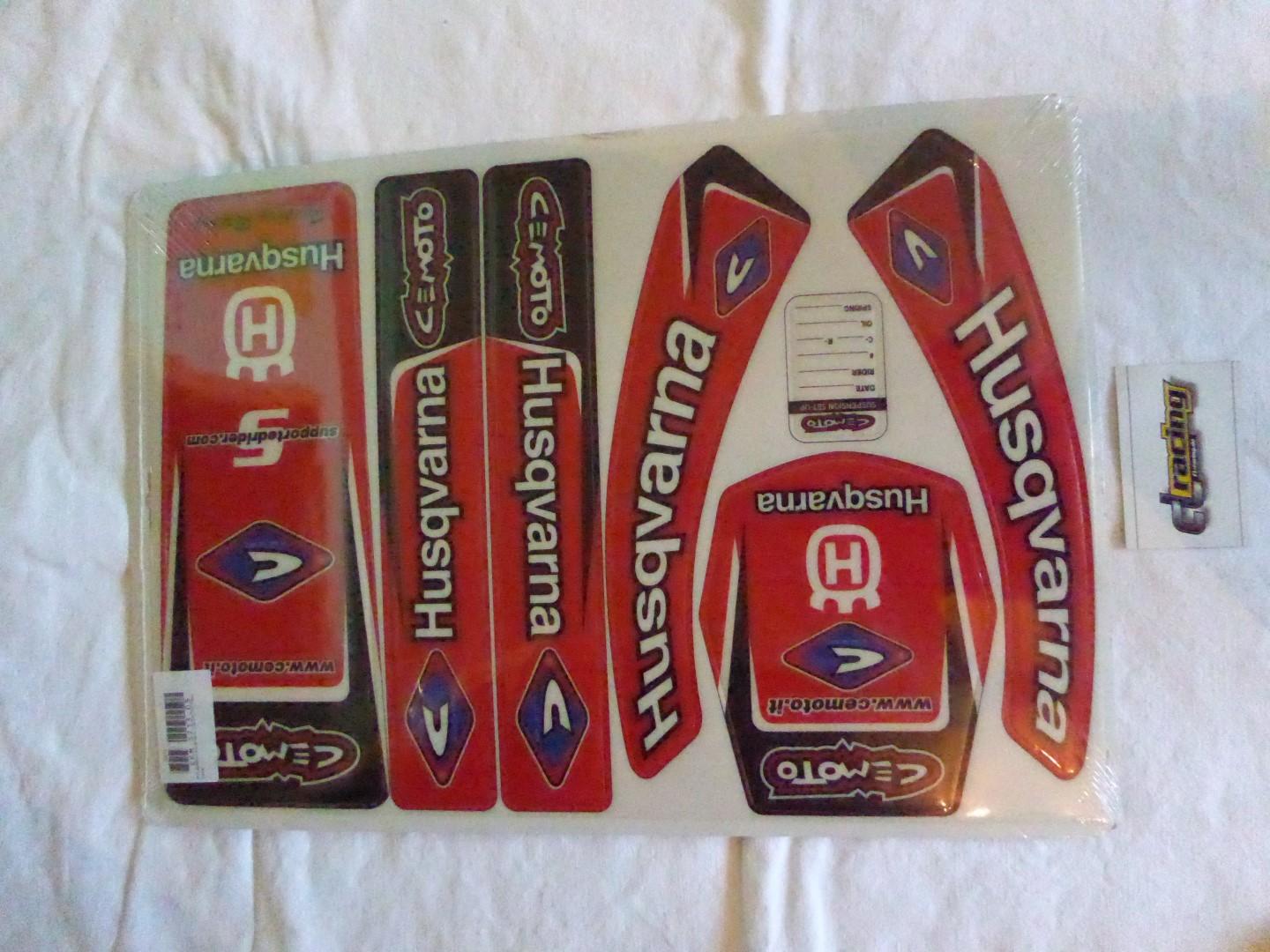 Dekorsatz Aufkleber Sticker Verkleidung graphic kit für Husqvarna rot