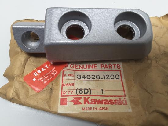 Furaste links Soziusfuraste footrest passt an Kawasaki Zg 1000 34028-1200